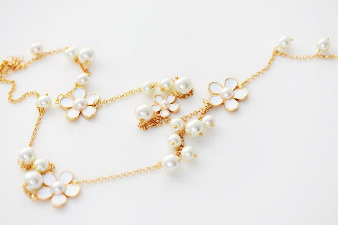 Pearl Flower Necklace