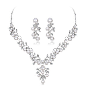 Drop Floral Pearl And Stones Necklace Set