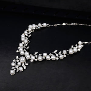 Drop Floral Pearl And Stones Necklace Set