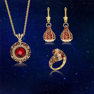 The Elizabeth Necklace Sets